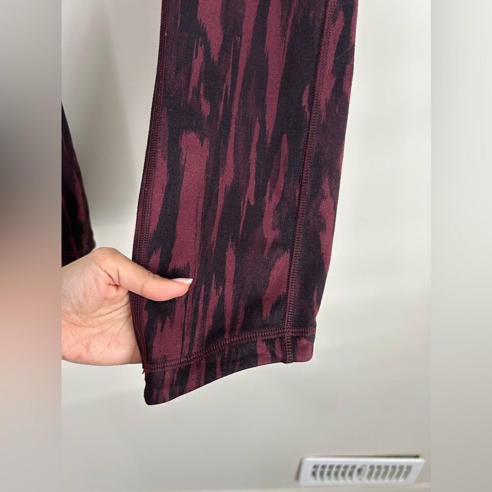 Lululemon Exquisite Cropped Leggings - Picture 9 of 13